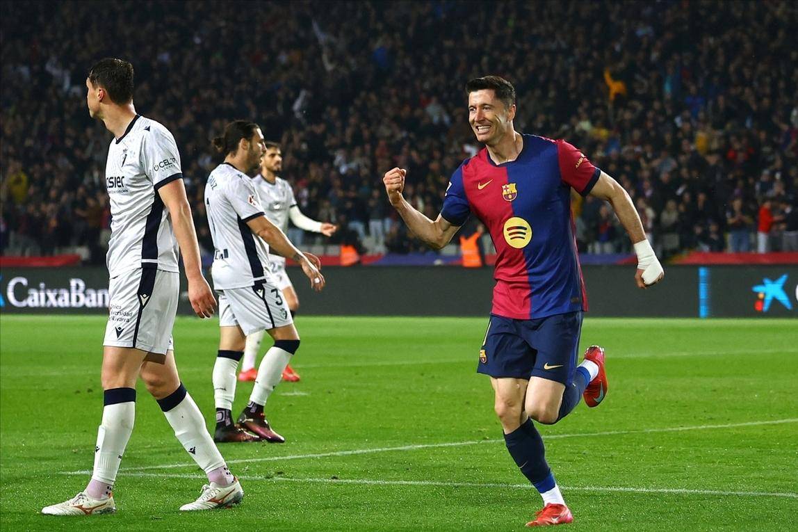 九游APP官网-皇家马德里带队取胜！，莱万多夫斯基重要时刻重要助攻再创辉煌时刻的简单介绍