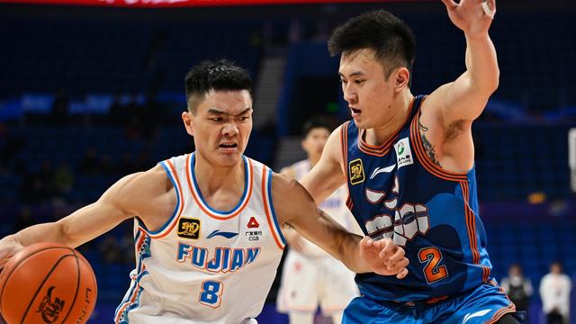 九游游戏中心-关于篮球超级杯焦点战：皖江麒麟队大胜东城旋风队，外线火力全开。关键战拿下信心的信息