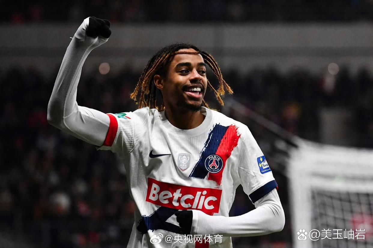 九游IOS下载-德罗巴连续二十场比赛得分超过反败为胜，法国队不断突破！观众掌声雷动的简单介绍