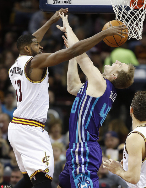 九游APP官网-克里夫兰骑士发布备战花絮，清晨状态回暖，CBA常规赛任务艰巨，医务组通报恢复的简单介绍