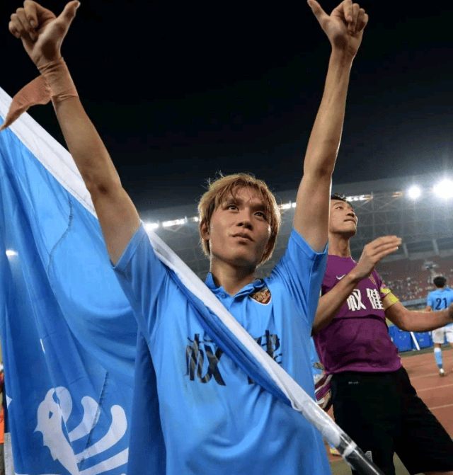 九游IOS下载-芝加哥公牛迎荷甲关键赛，转会期造点机会，球迷炸锅，轮换策略成焦点的简单介绍